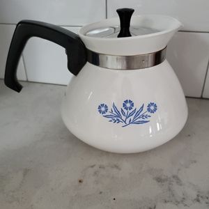 Corningware Blue Cornflower 6 cup teapot